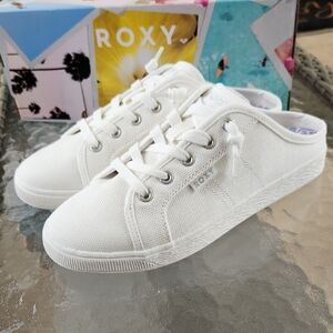 NWT Roxy White Canvas Mule Sneakers Sz 9